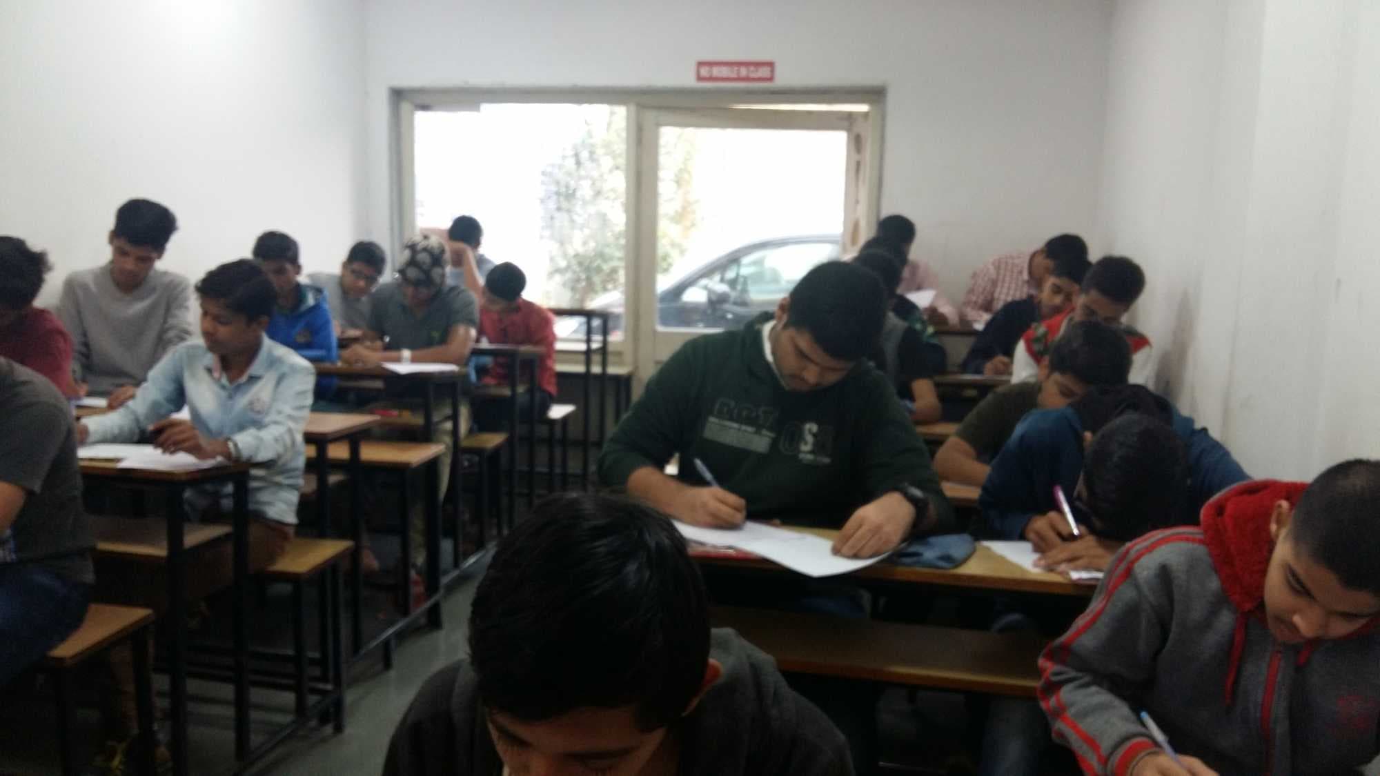 ARU COACHING CLASSES ARU COACHING CLASSES photo 3